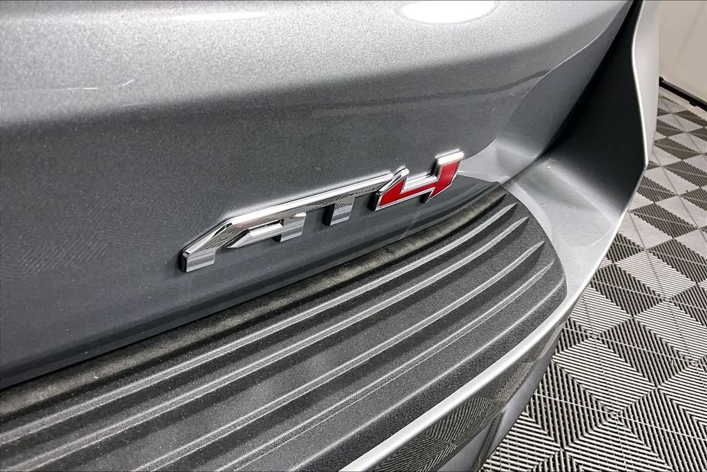 2026 GMC Yukon AT4 - Photo 10