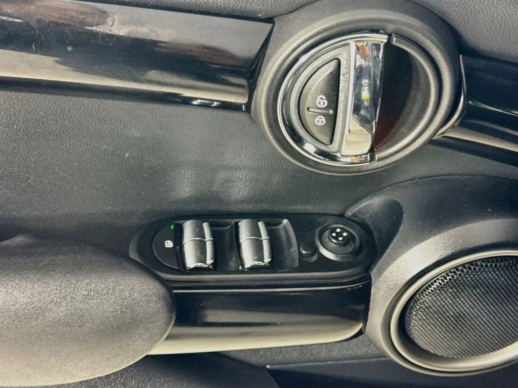 Used 2015 Gray MINI Base image 20