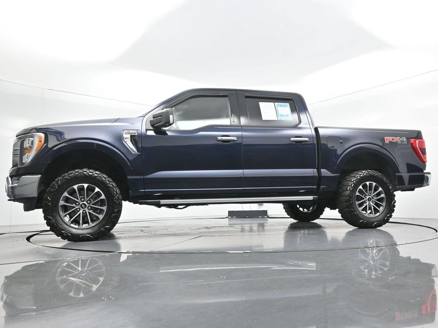 Used 2022 Antimatter Blue Ford XLT image 45