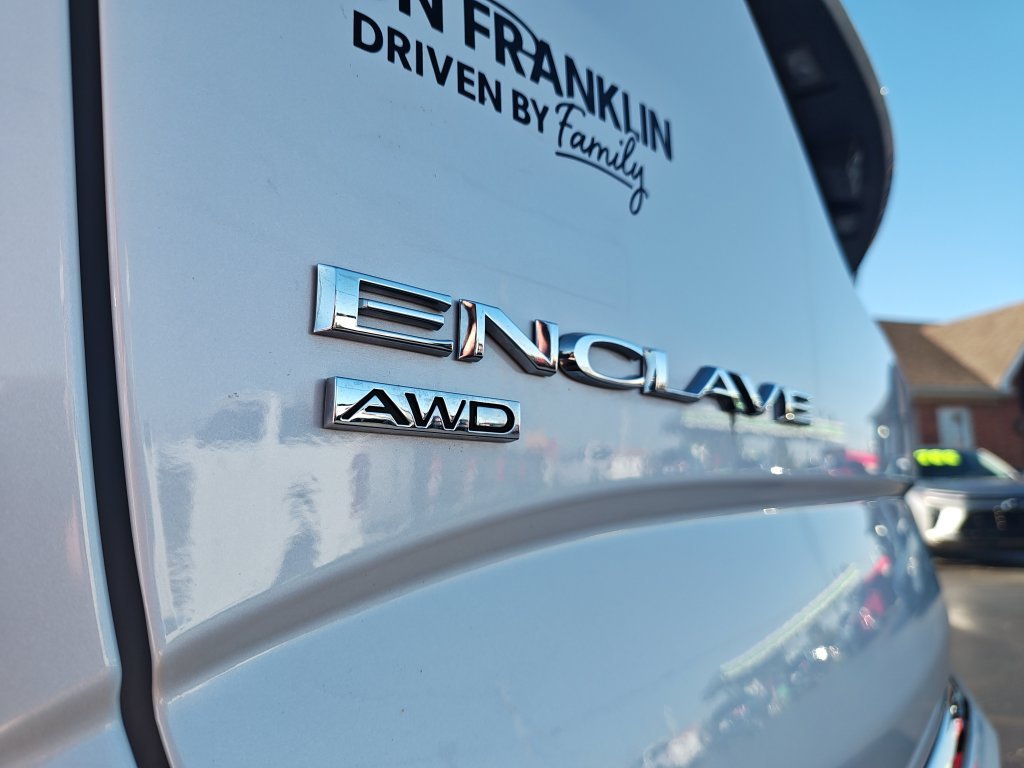 Used 2022 White Buick Avenir image 29