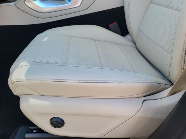 New 2026 Polar White Mercedes-Benz GLE 350 image 9
