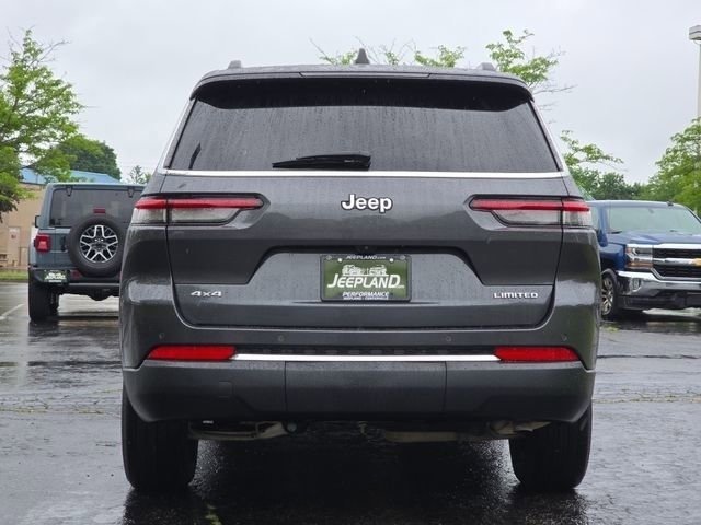 Used 2024 Baltic Gray Metallic Clearcoat Jeep Limited image 29
