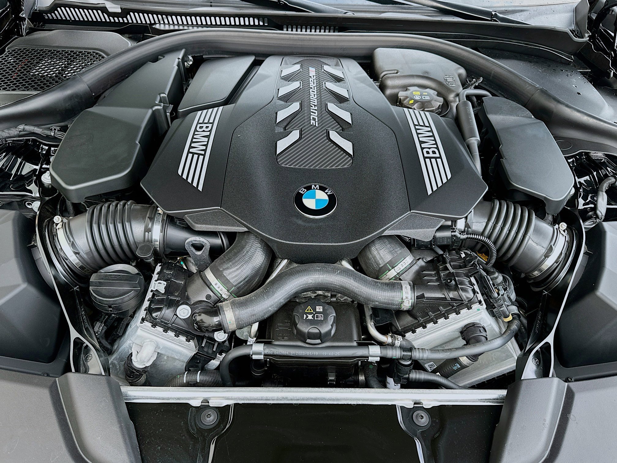 Used 2023 Black Sapphire Metallic BMW M550i xDrive image 27