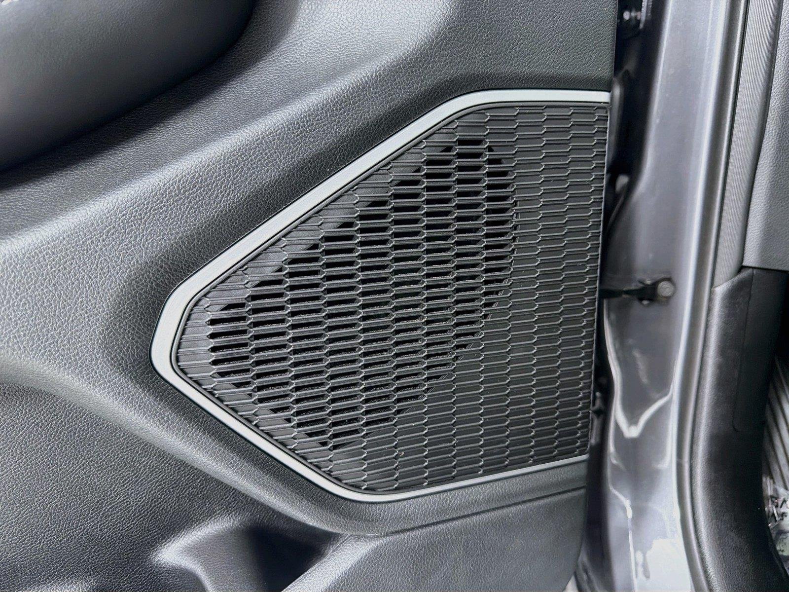Used 2022 Baltic Gray Metallic Clearcoat Jeep Altitude image 9