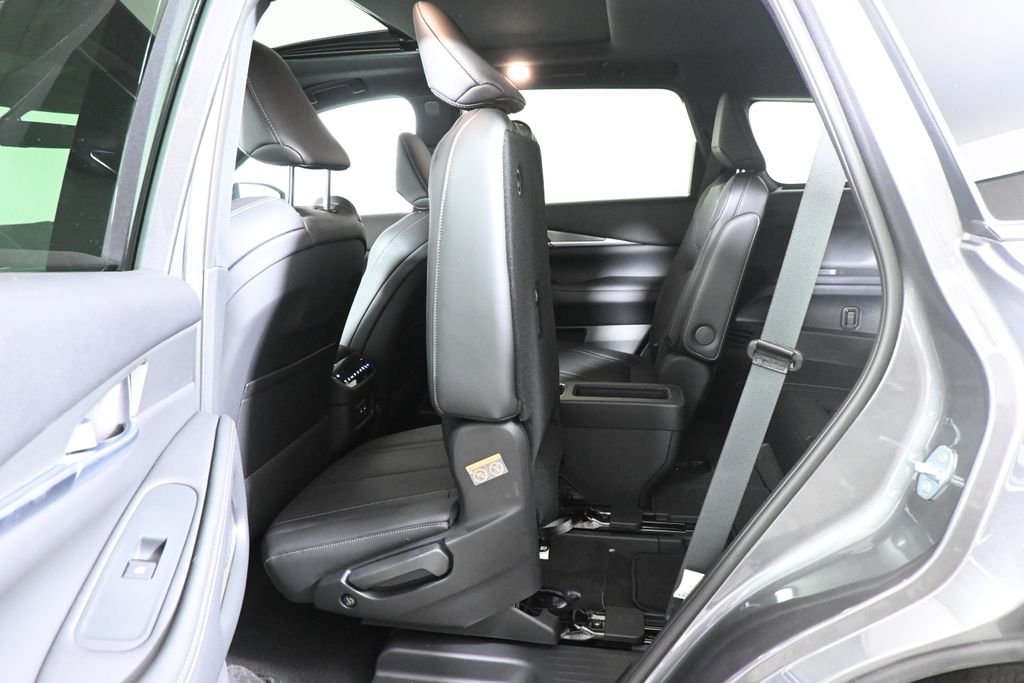 New 2027 2T GRPT SHDW INFINITI Sport AWD image 34