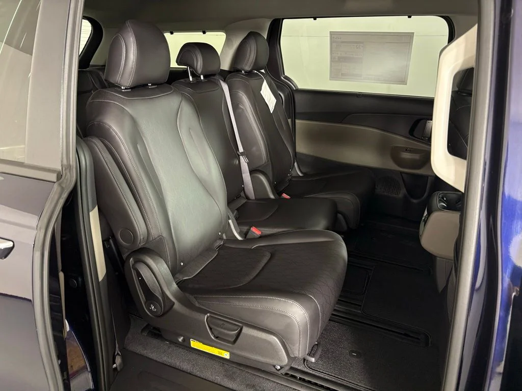 New 2026 Deep Chroma Blue Kia EX image 45