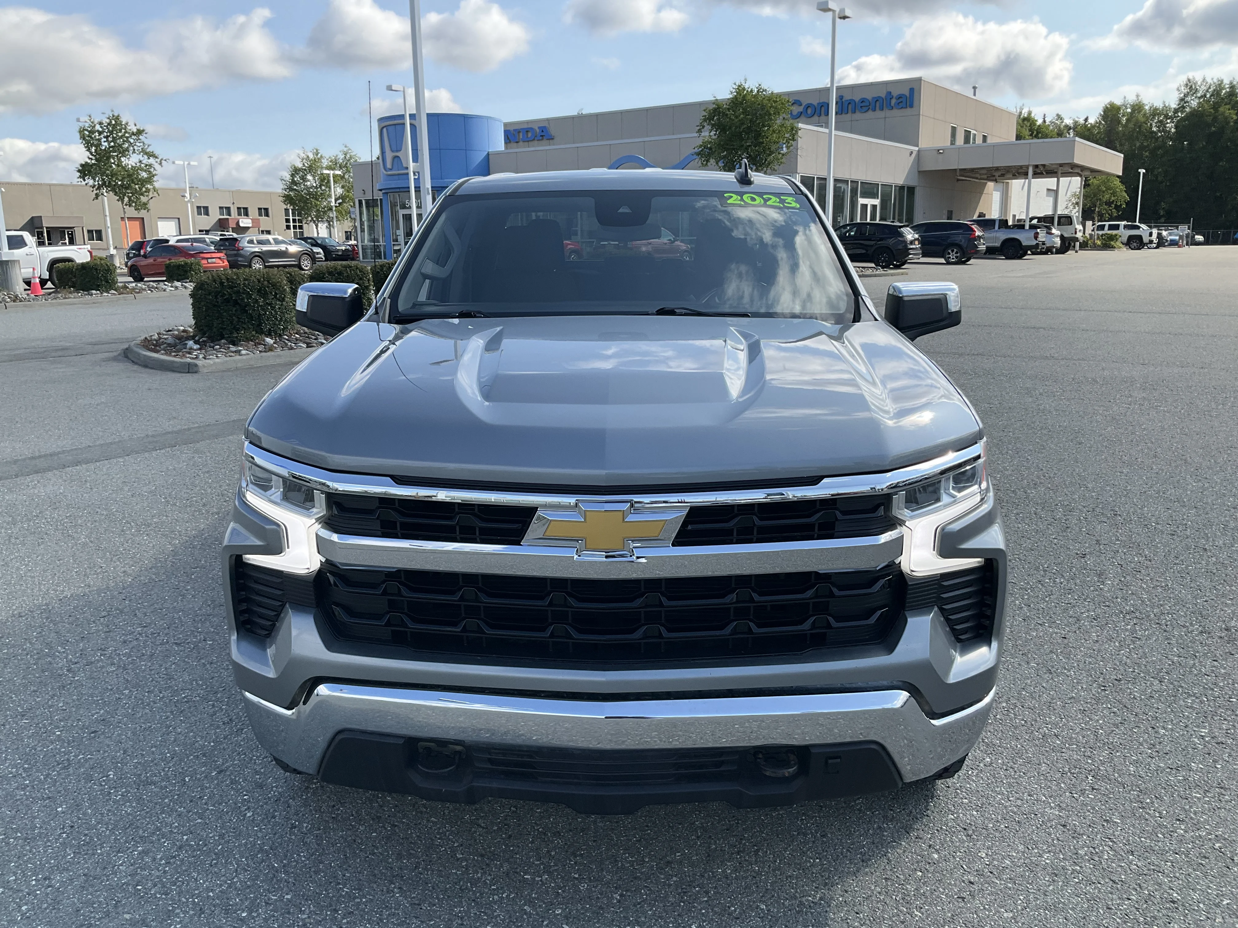 Used 2023 Gray Chevrolet LT image 2