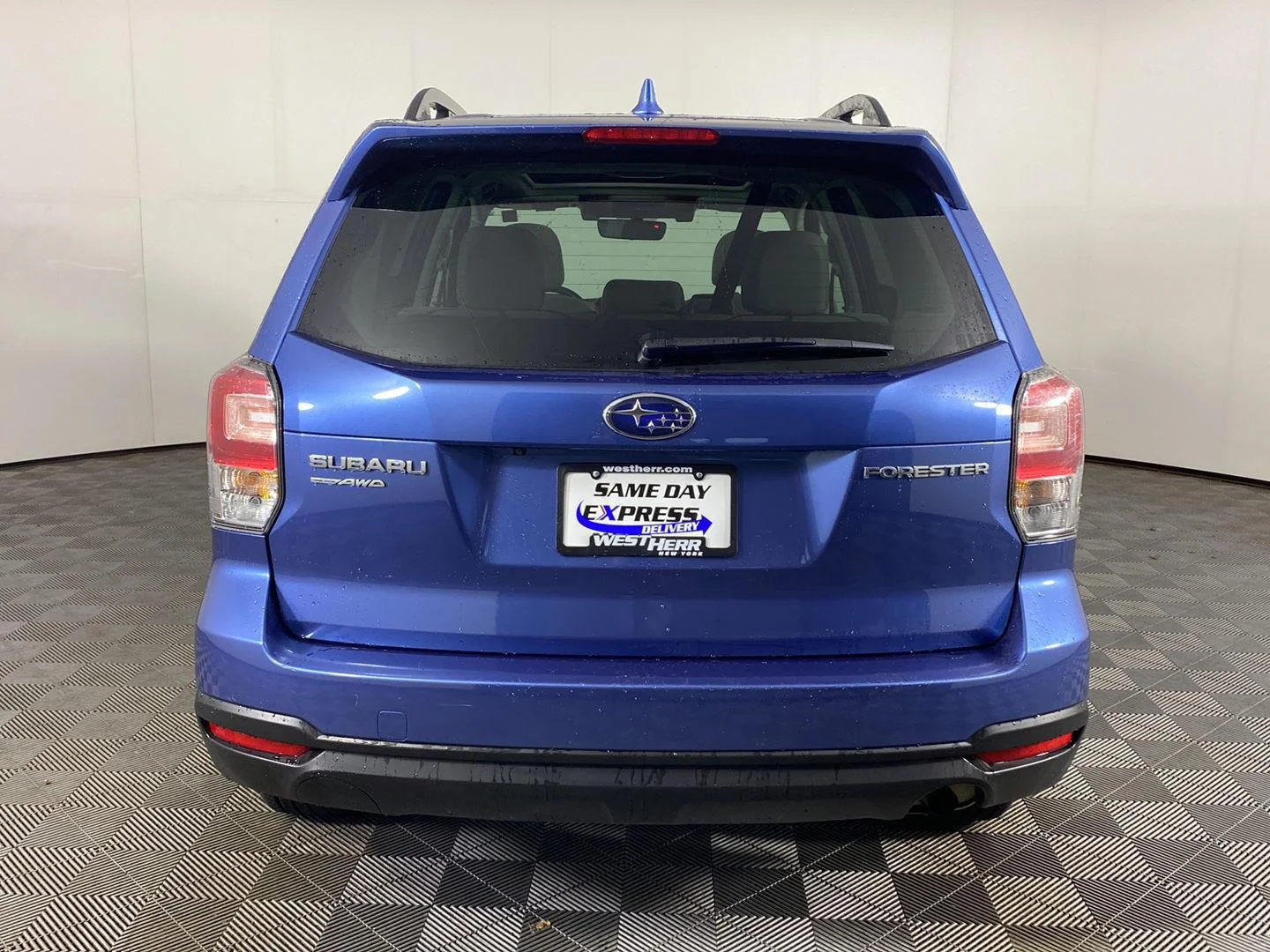 Used 2018 Quartz Blue Pearl Subaru Premium image 6