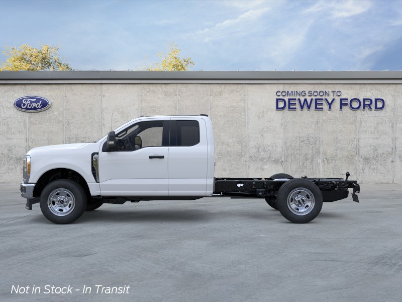 New 2026 Oxford White Ford XL image 3