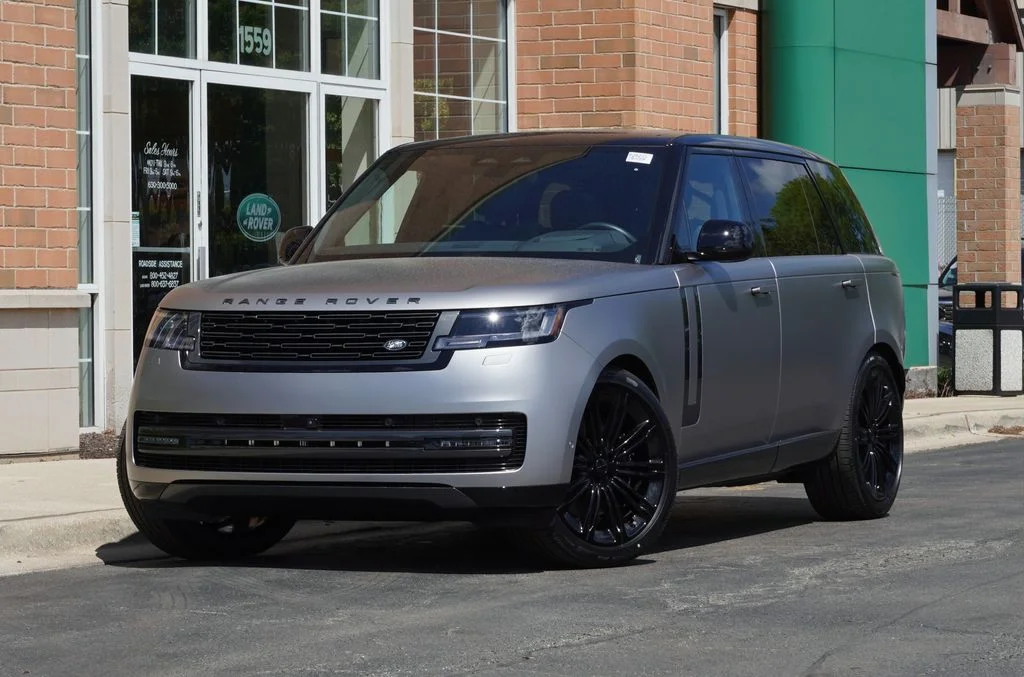 2026 Land Rover Range Rover 4.4 SE LWB 7's photo