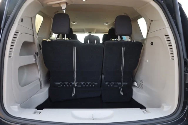 Used 2023 Black Chrysler LX image 12