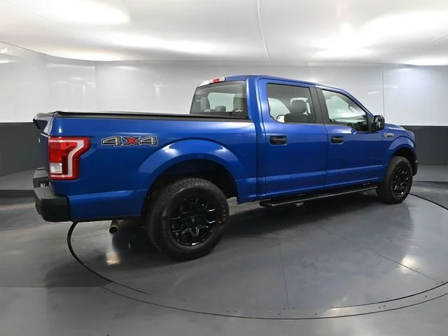 Used 2017 Blue Ford XL image 6