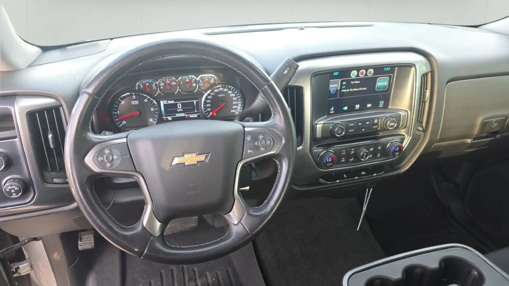 Used 2014 Silver Chevrolet LT image 14