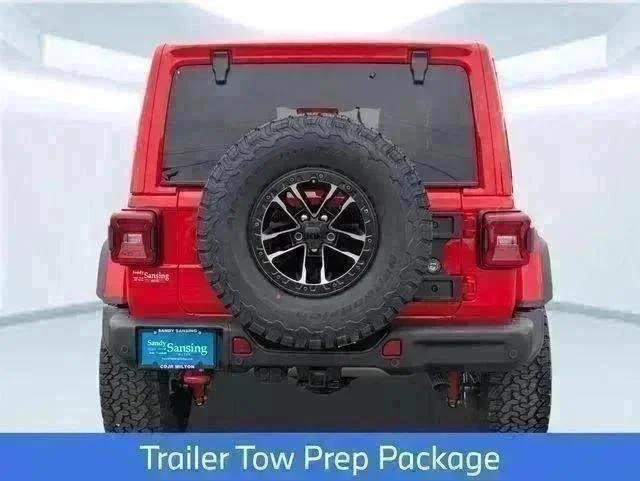 New 2026 Firecracker Red Clear-Coat Exterior Paint Jeep Rubicon image 5