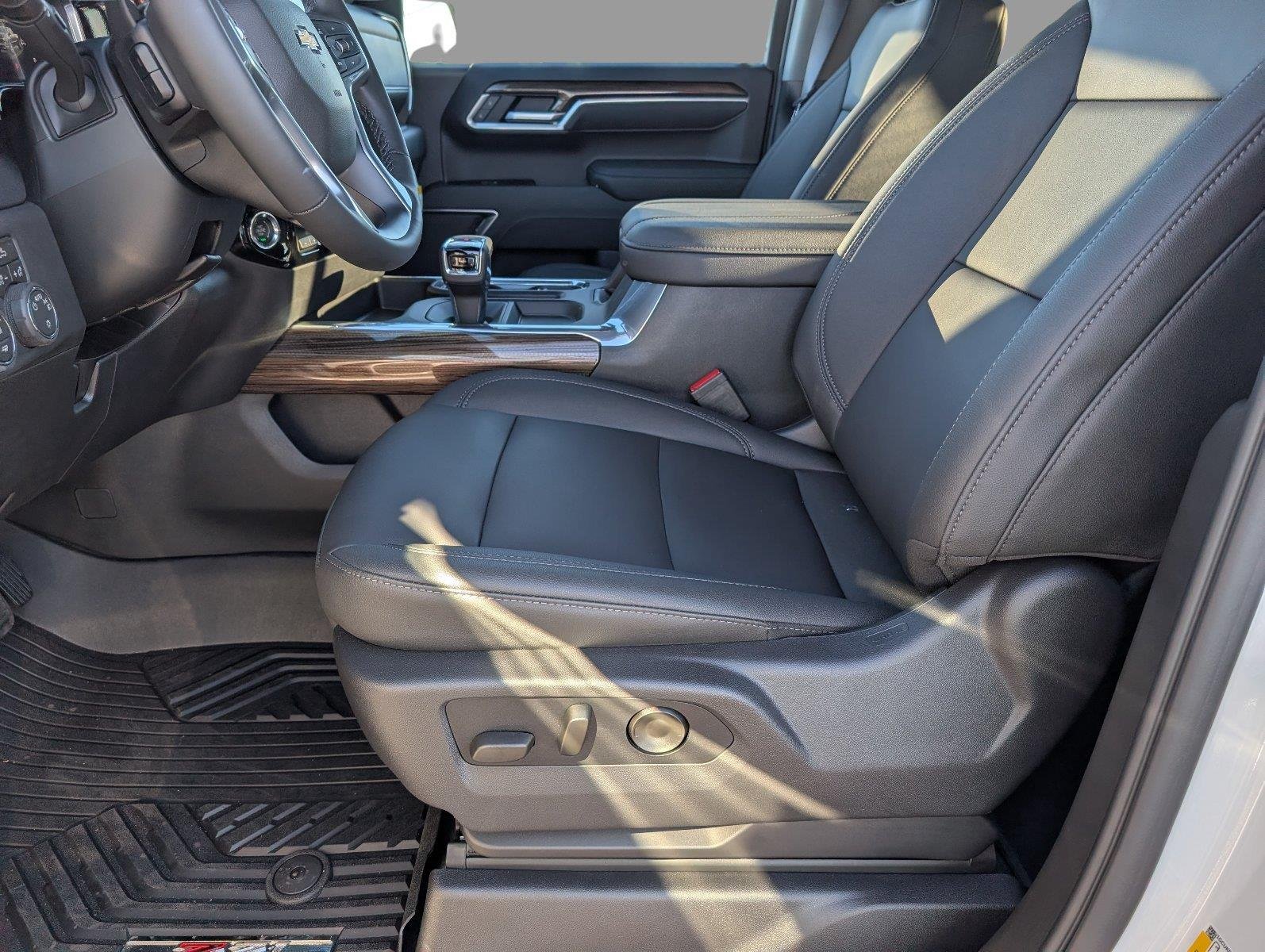 Used 2023 SUMMIT WHITE Chevrolet LTZ image 3