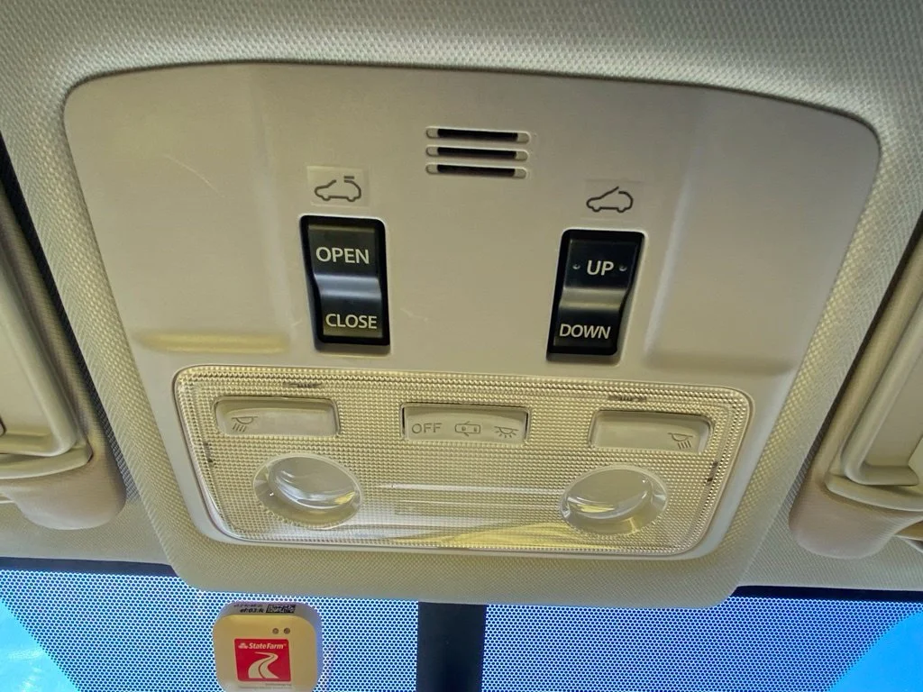 Used 2014 Gray Toyota XLE image 22