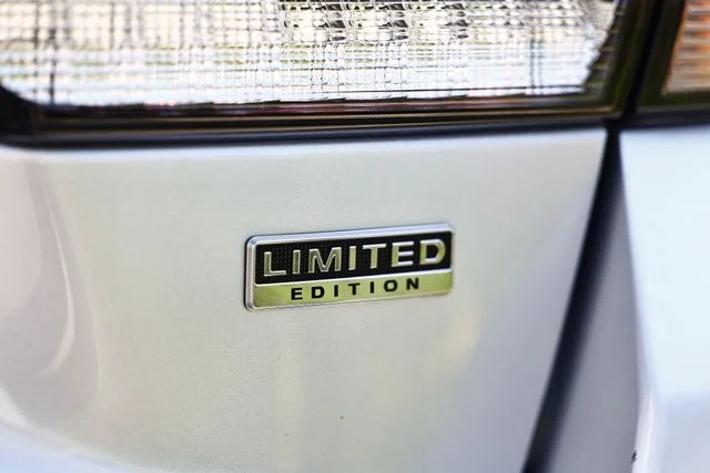 Used 2025 Alloy Silver Metallic Mitsubishi 2.0 LE image 8