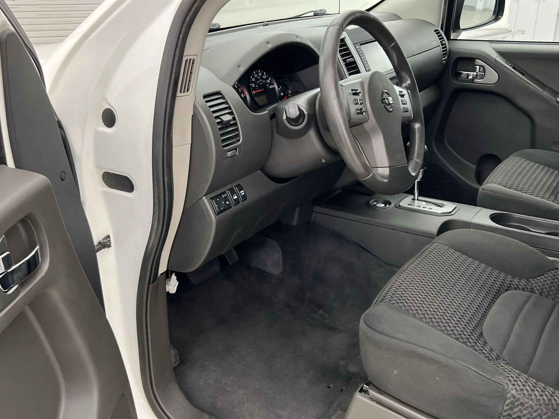 Used 2021 White Nissan SV image 7
