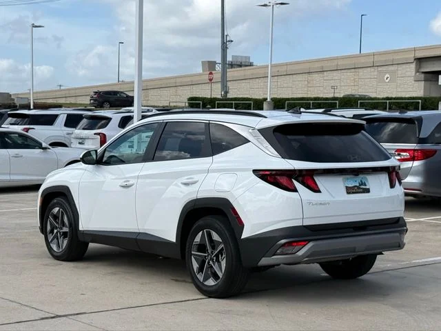 Used 2026 White Hyundai SEL image 4