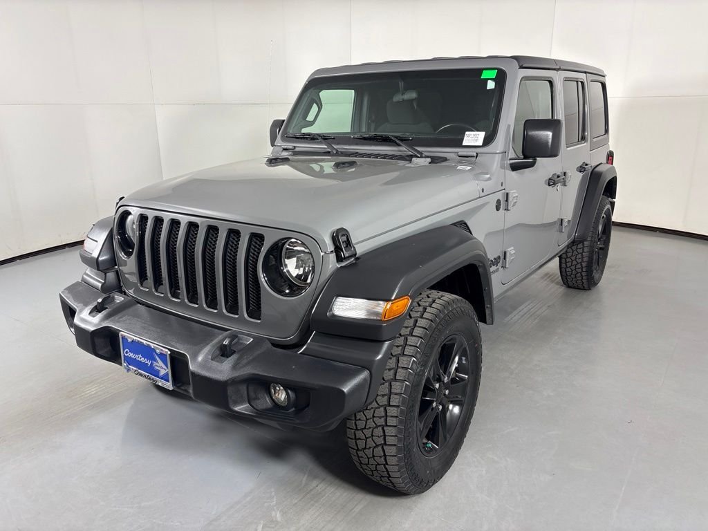 Used 2022 Gray Jeep Unlimited Sport Altitude image 4