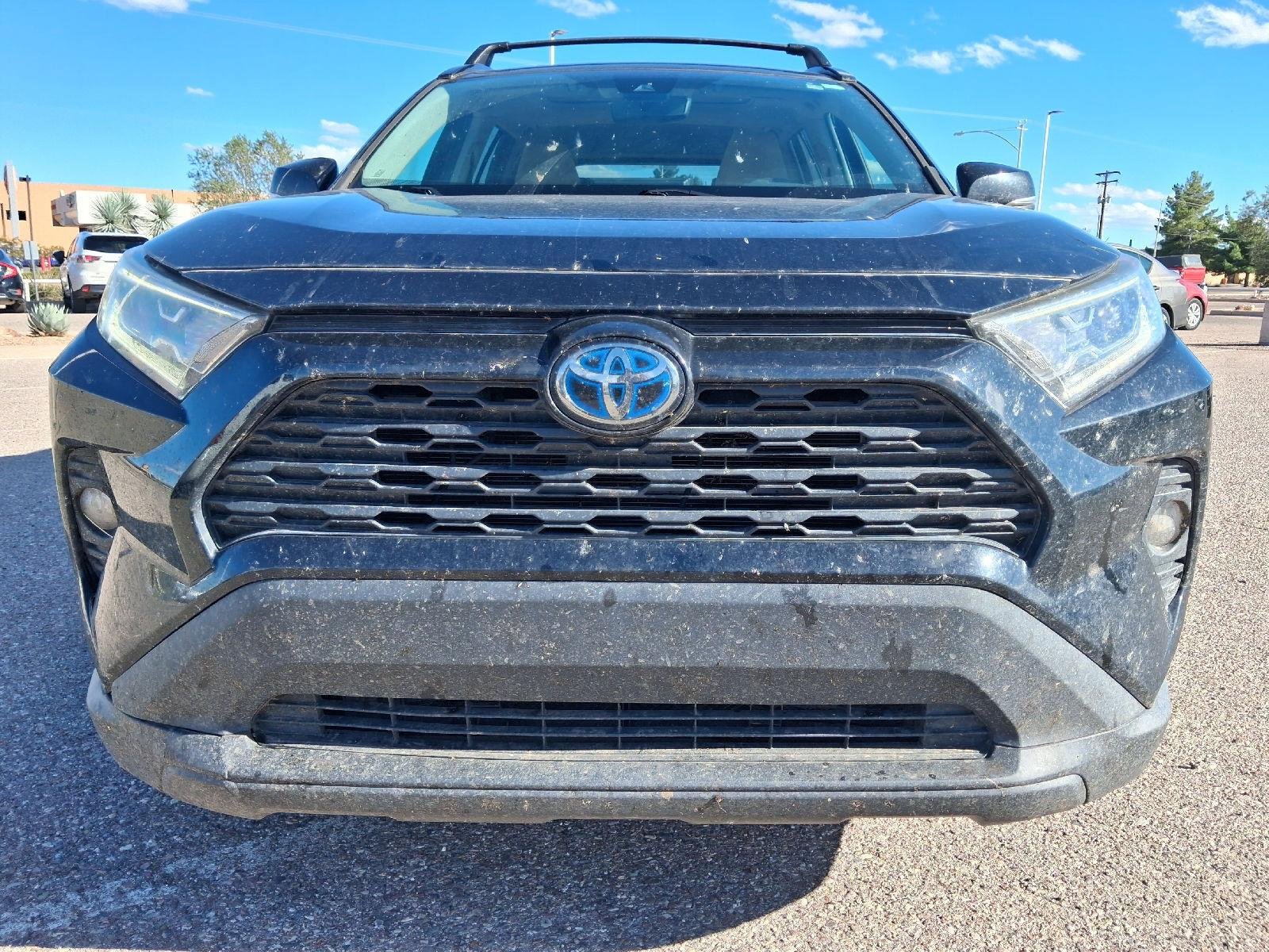 Used 2021 Midnight Black Metallic Toyota XLE image 9