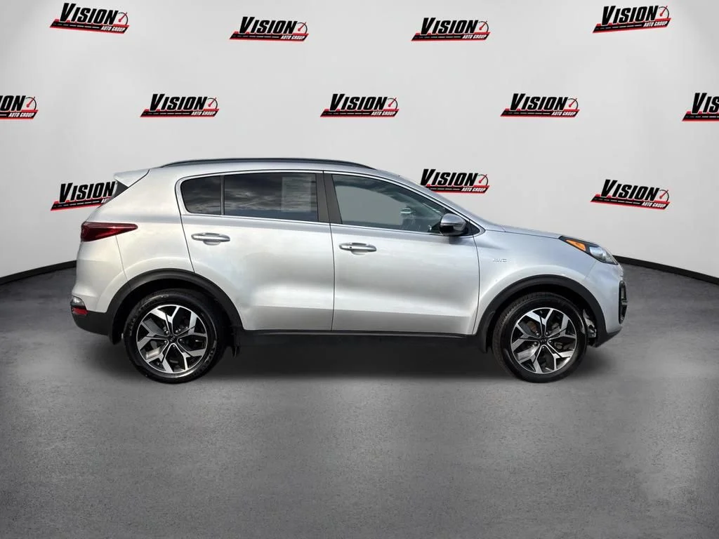 Used 2022 Silver Kia EX image 4