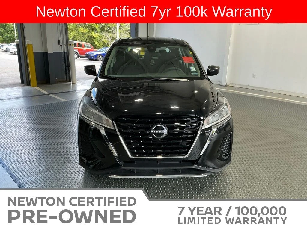 Certified Used 2024 Super Black Nissan S image 3