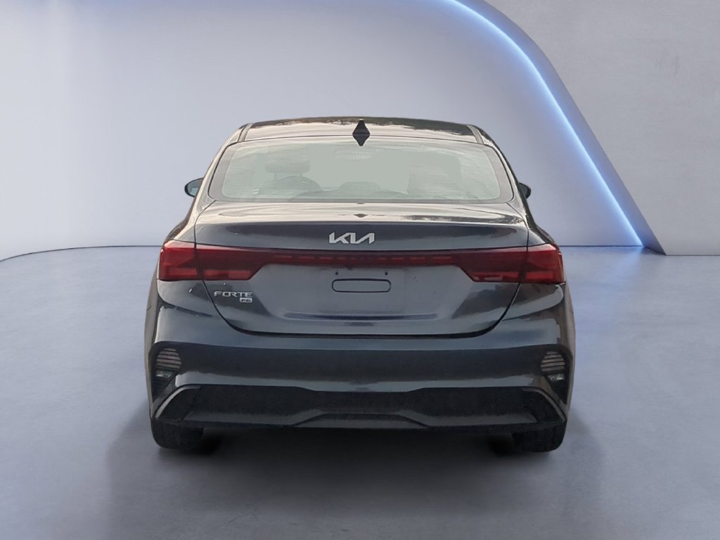Used 2022 Gravity Gray Kia FE image 6