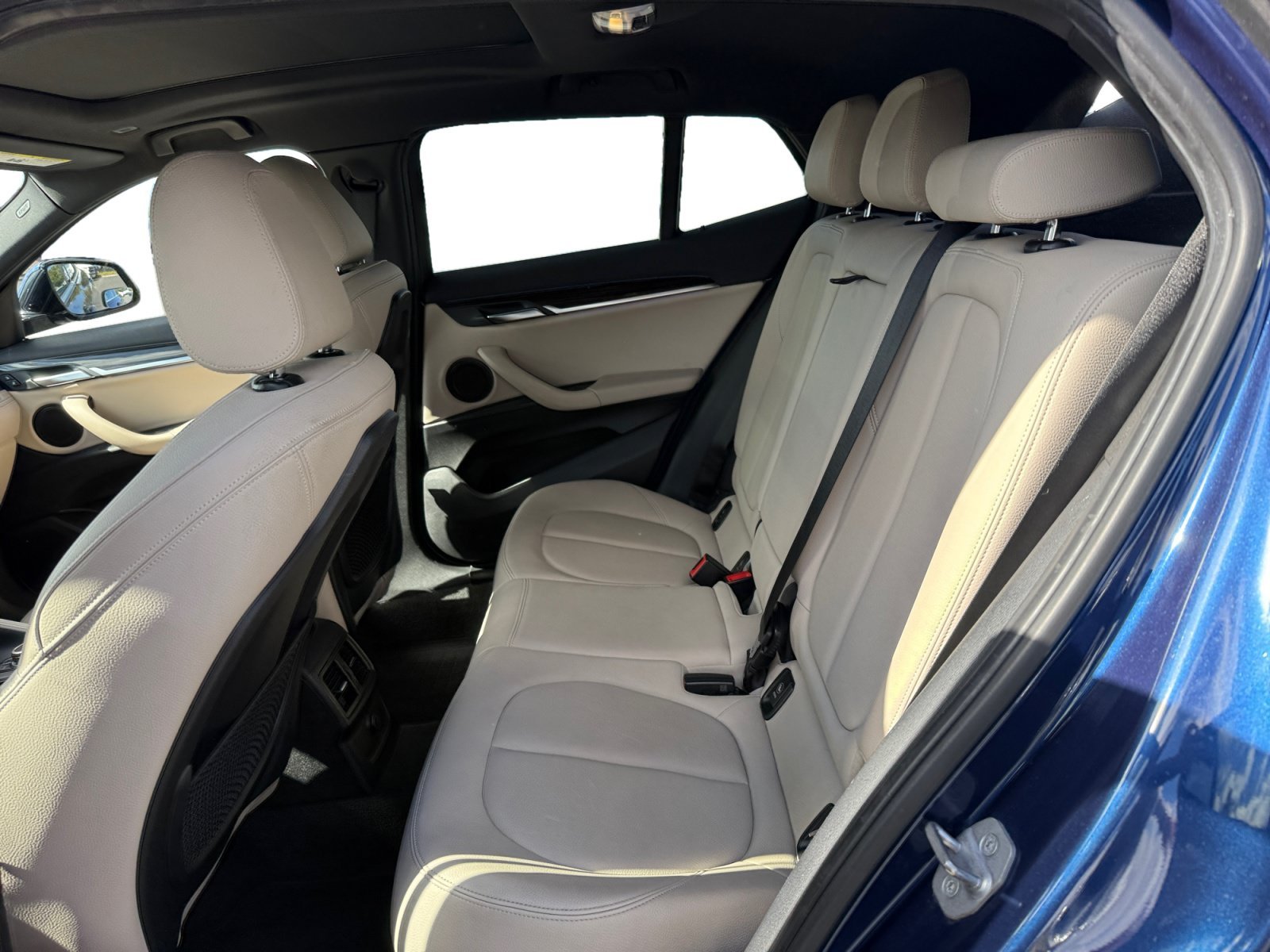 Used 2018 Blue Metallic BMW xDrive28i image 16