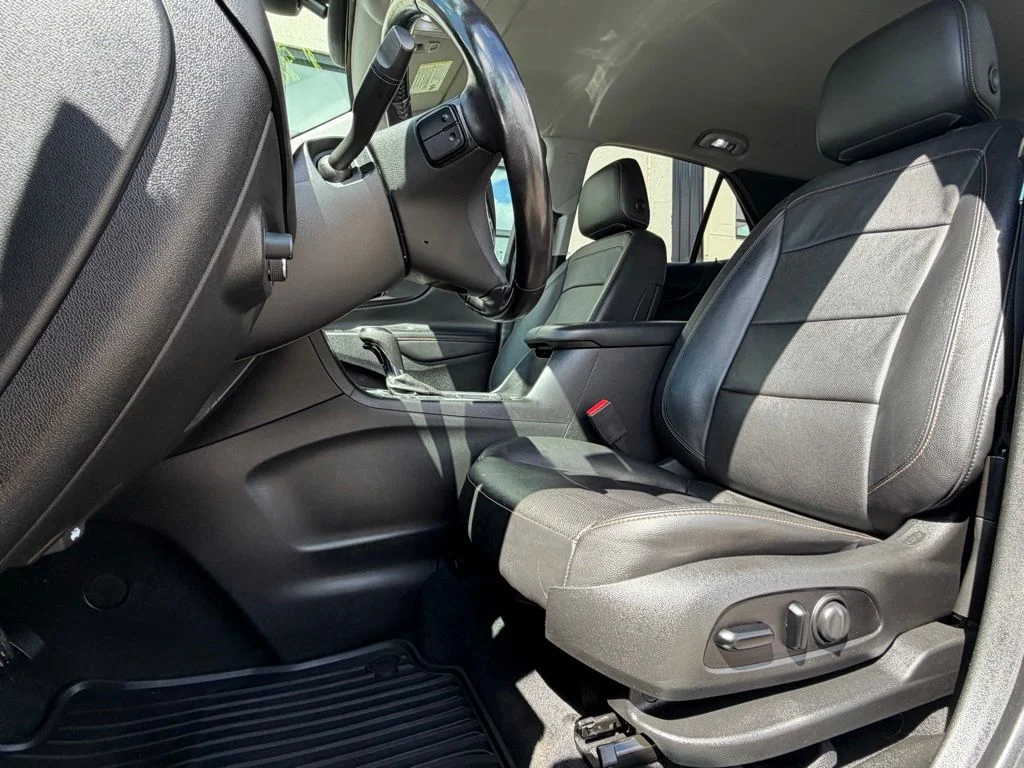 Used 2020 Black Chevrolet Premier image 10