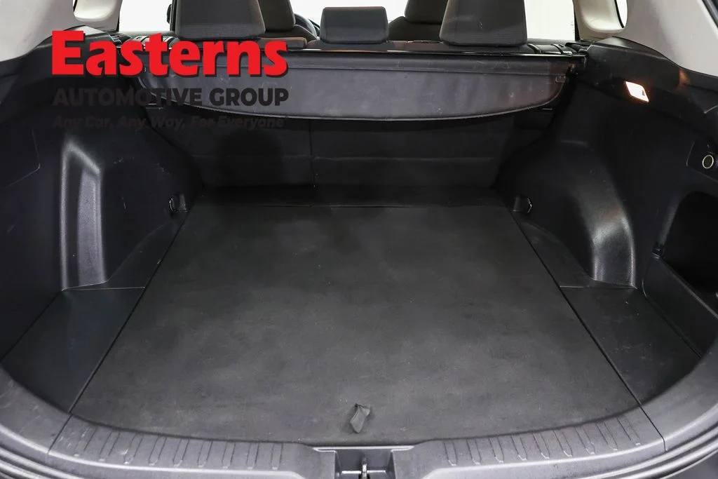 Used 2021 Black Toyota XLE image 9