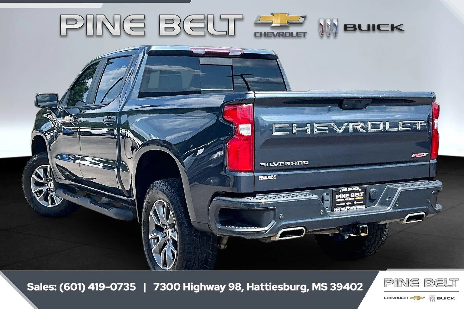 Used 2022 Shadow Gray Metallic Chevrolet RST image 2