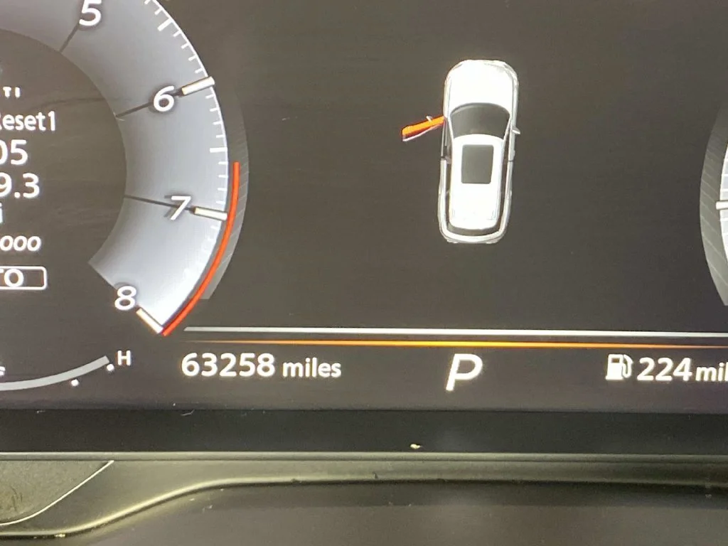 Used 2023 Titanium INFINITI LUXE image 24
