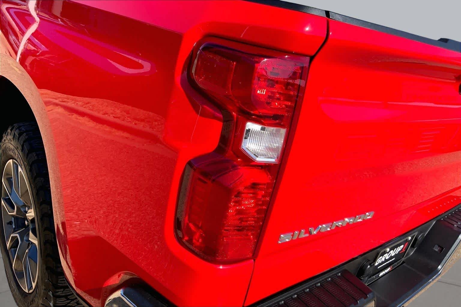 Used 2025 Red Hot Chevrolet LT image 29