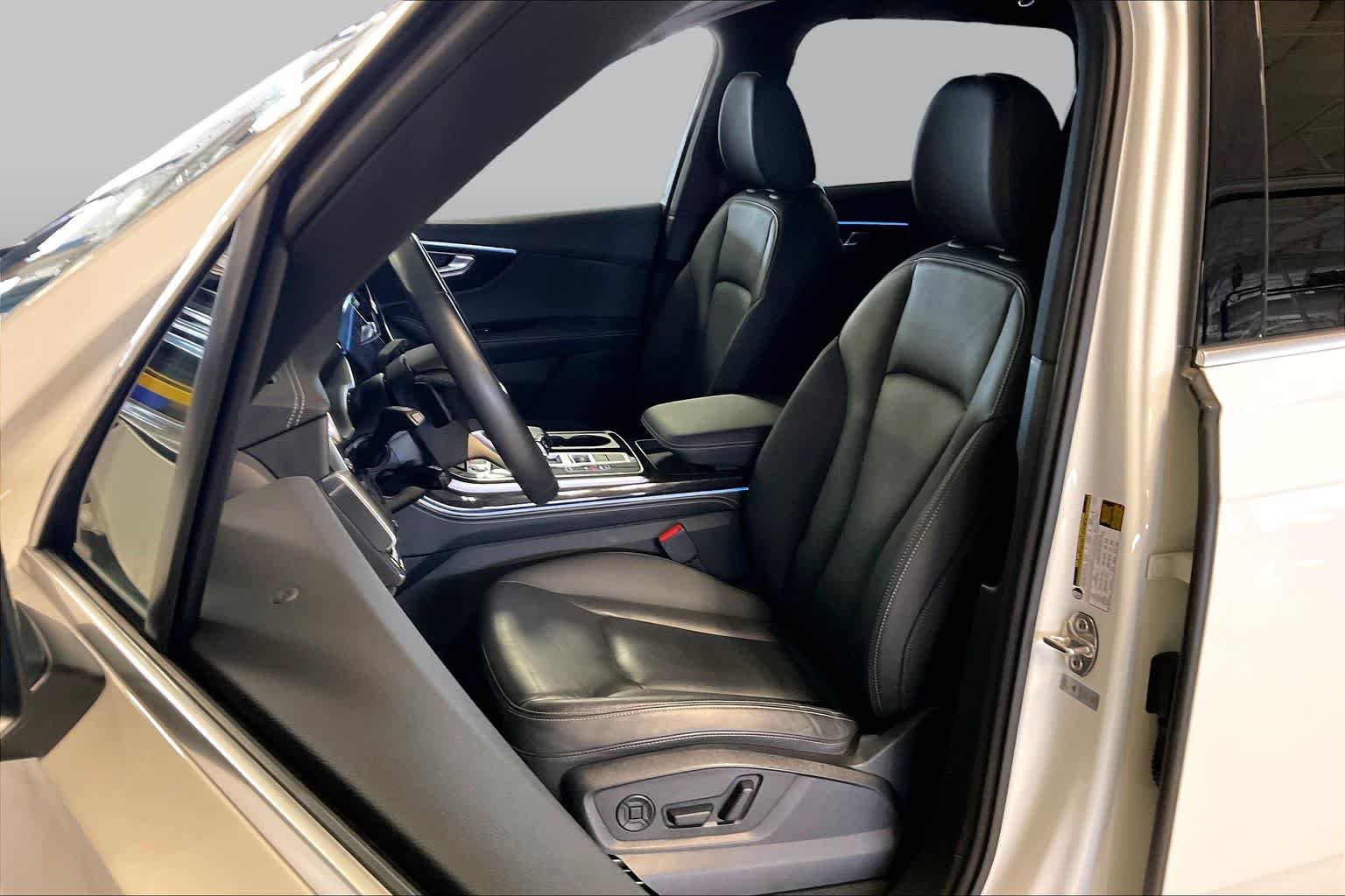 Used 2025 Carrara White Audi Premium Plus image 8