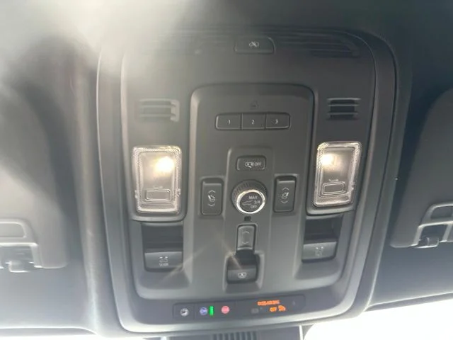 Used 2023 Silver GMC Denali Ultimate image 23