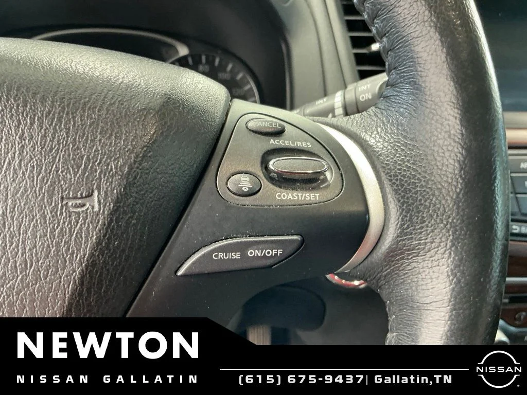 Used 2019 Pearl White Nissan Platinum image 42