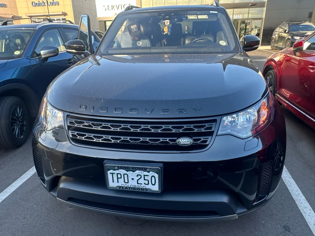 Used 2017 Santorini Black Metallic Land Rover SE image 2