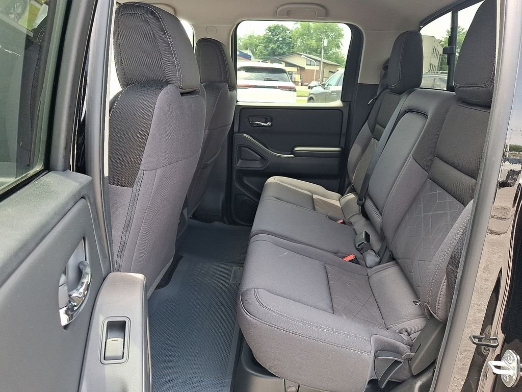 2026 Nissan Frontier — photo 6
