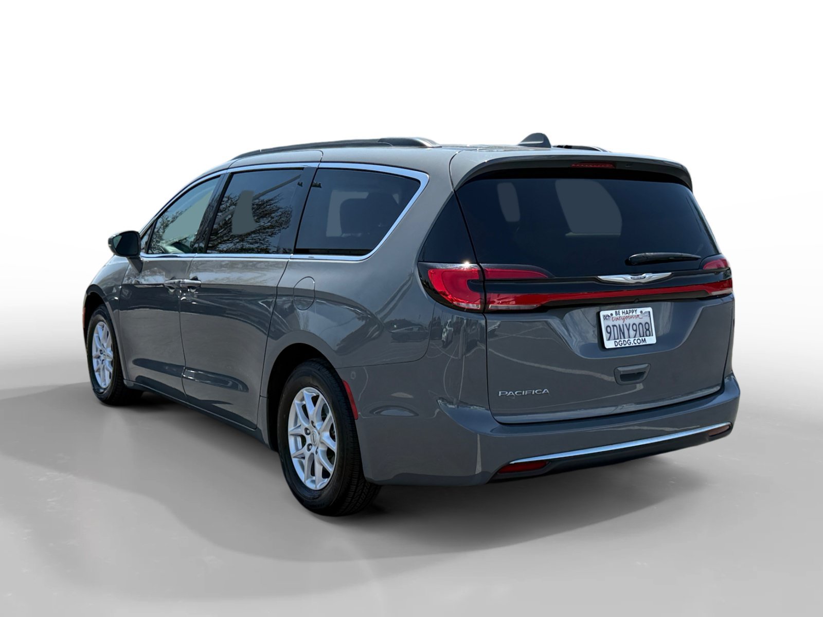 Used 2022 Ceramic Gray Clearcoat Chrysler Touring L image 3