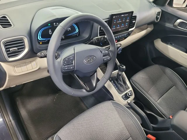 Used 2025 White Hyundai Limited image 14