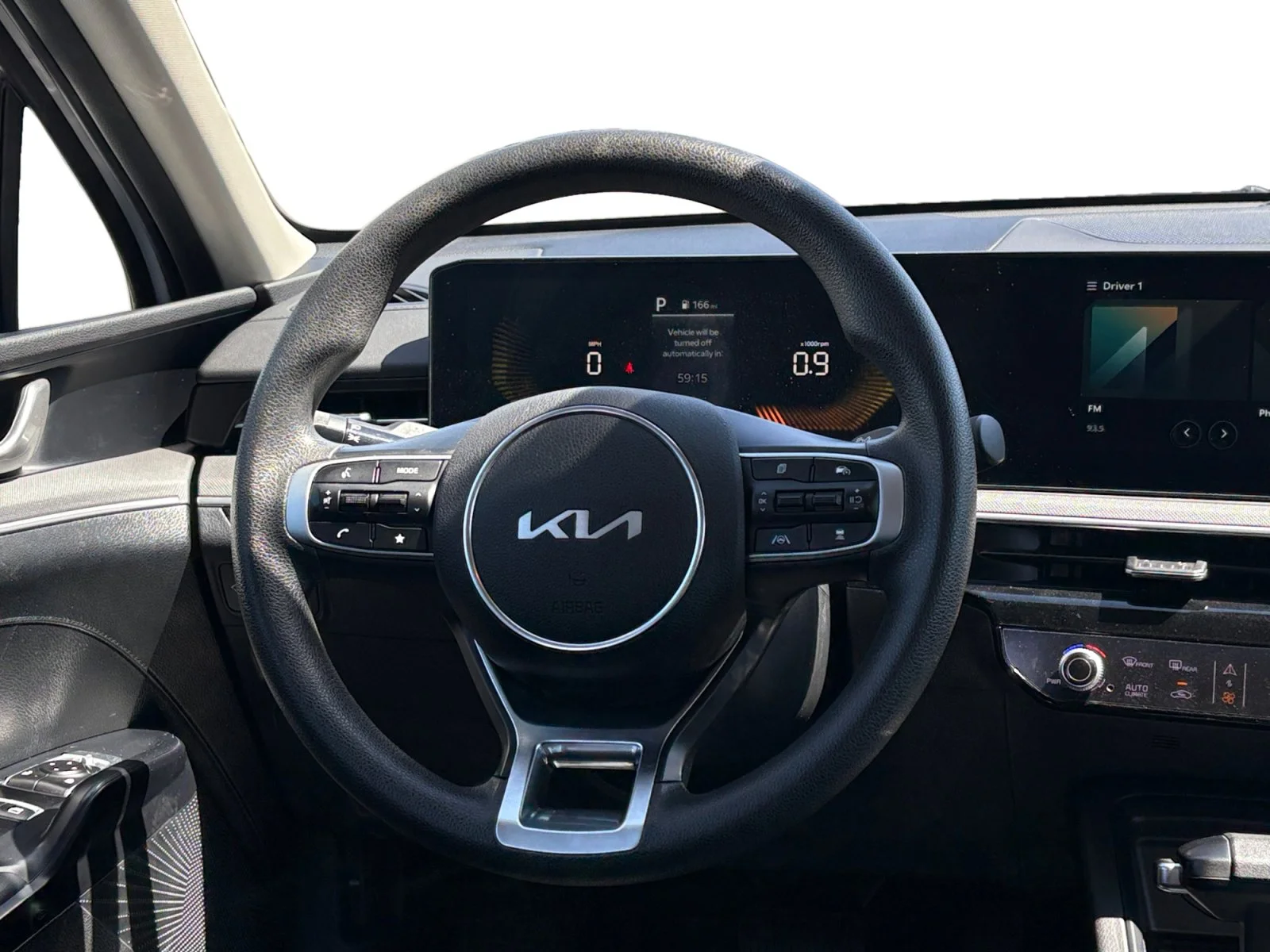 2025 Kia K5 LXS - Photo 15