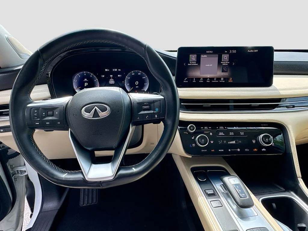 Certified Used 2023 White INFINITI Sensory image 12