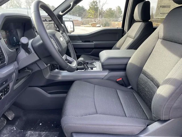 New 2026 Agate Black Metallic Ford XLT image 15