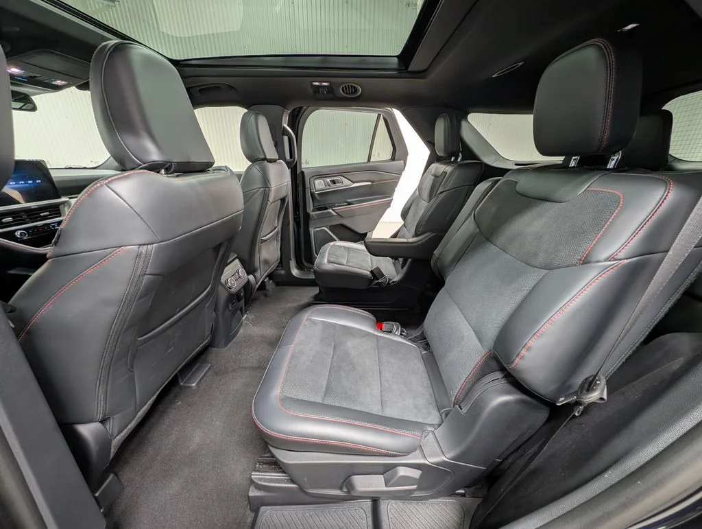 New 2026 Agate Black Metallic Ford ST image 14