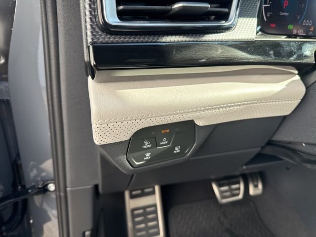 2026 Volkswagen Atlas Cross Sport SEL Premium R-LINE - Photo 34