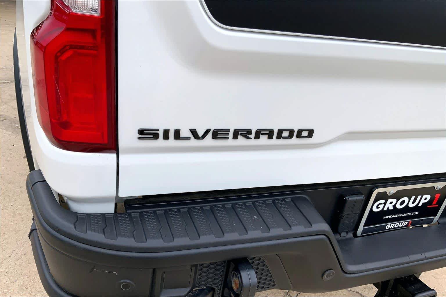 Used 2024 Summit White Chevrolet ZR2 image 30