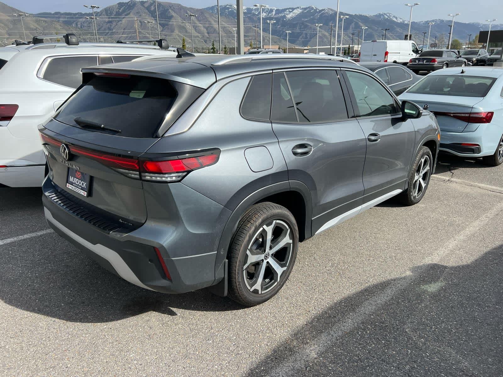2026 Volkswagen Tiguan SE - Photo 3