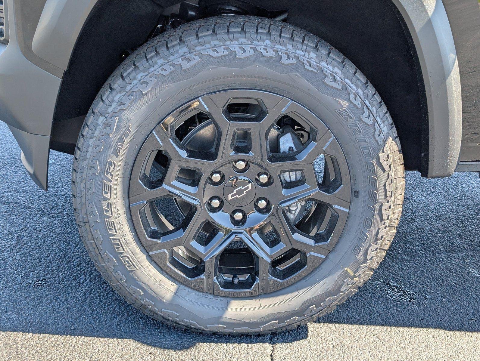 2026 Chevrolet Colorado Trail Boss - Photo 11