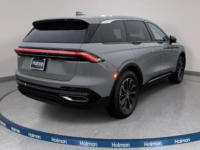 Used 2026 Gray Lincoln Premiere image 5